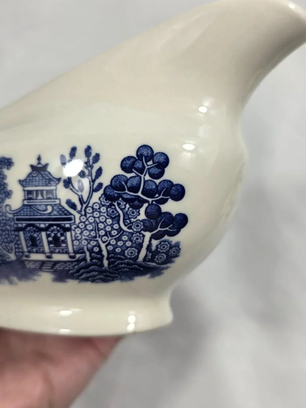 Churchill Willow Blue Gravy Boat Georgian Shape Earthenware England